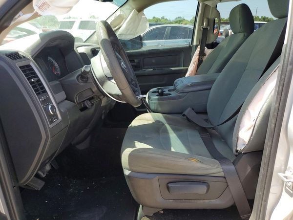 2015 RAM 1500 ST