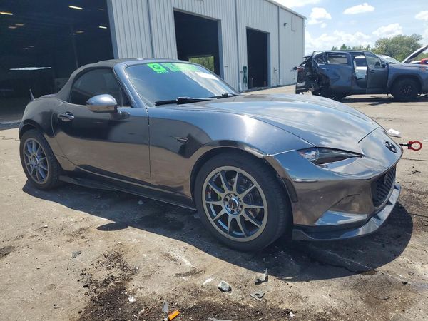 2017 MAZDA MX-5 MIATA Club