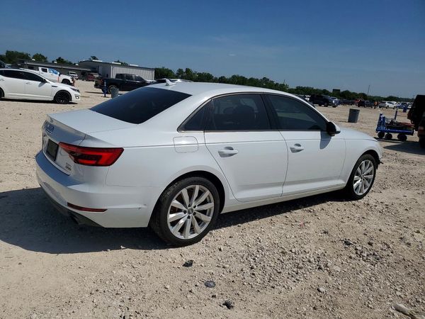 2017 AUDI A4 quattro Premium