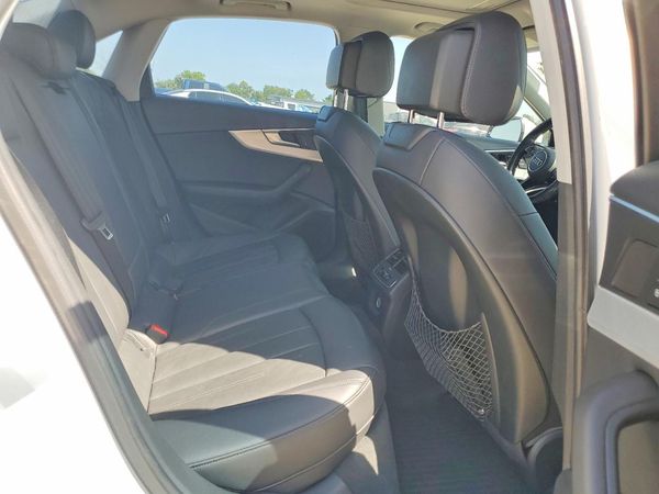 2017 AUDI A4 quattro Premium
