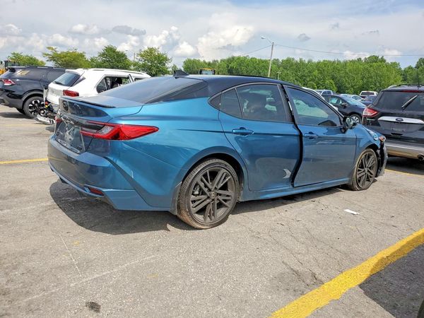 2026 TOYOTA CAMRY