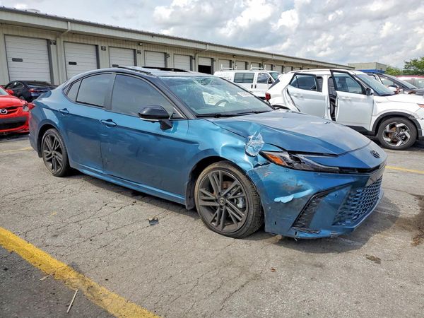 2026 TOYOTA CAMRY