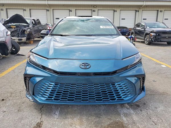 2026 TOYOTA CAMRY