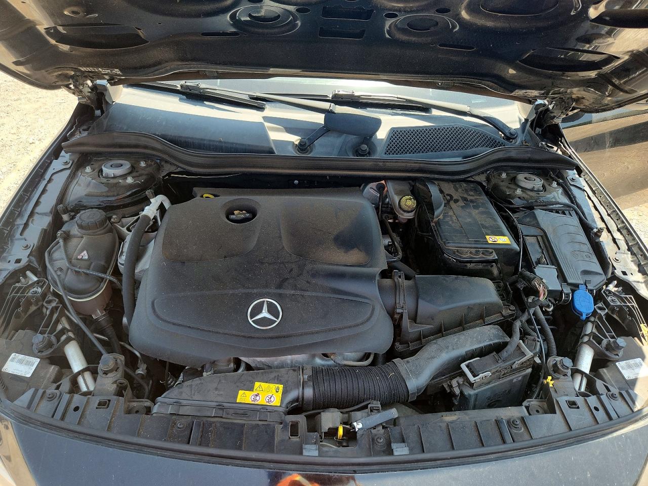 2015 MERCEDES-BENZ GLA GLA250