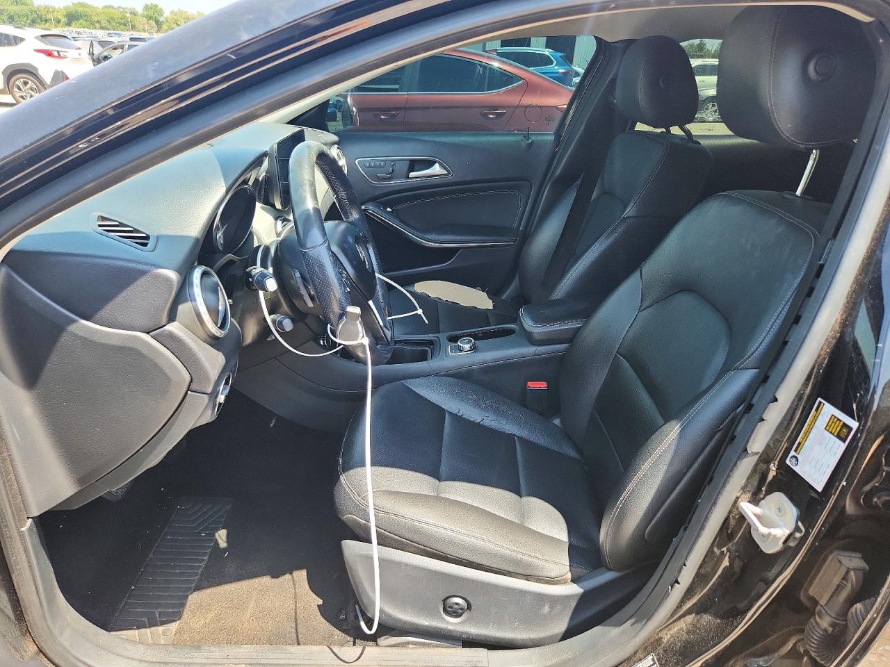 2015 MERCEDES-BENZ GLA GLA250