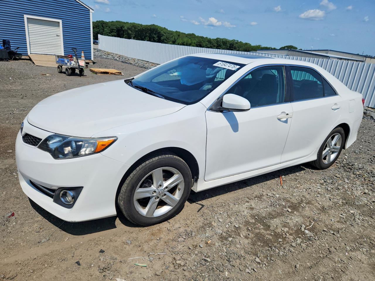 2014 TOYOTA CAMRY