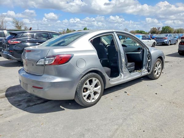 2013 MAZDA MAZDA 3 SV/Base