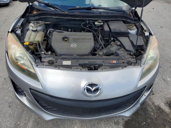 2013 MAZDA MAZDA 3 SV/Base