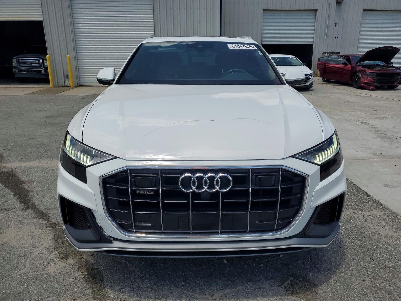2021 AUDI Q8
