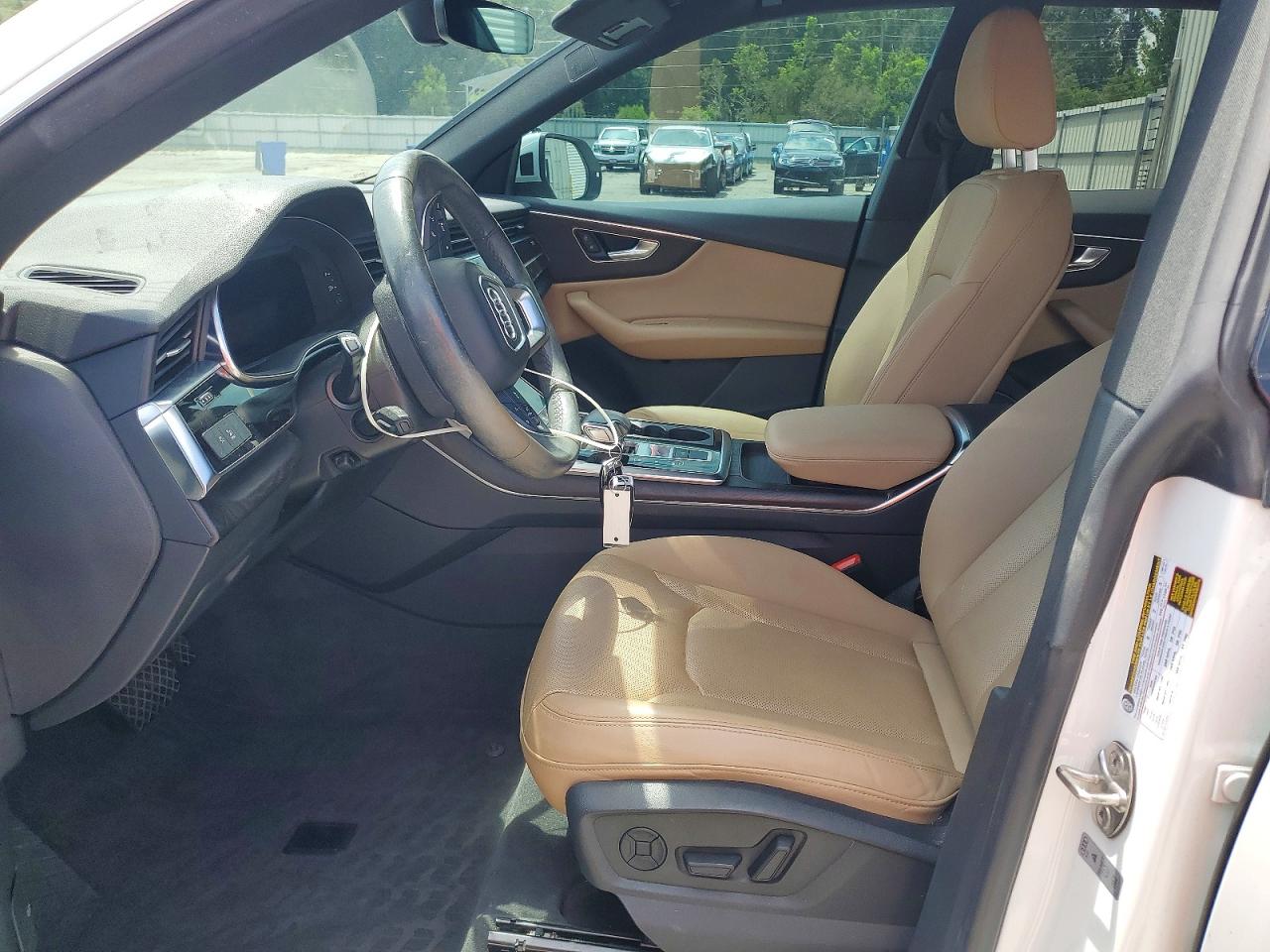 2021 AUDI Q8