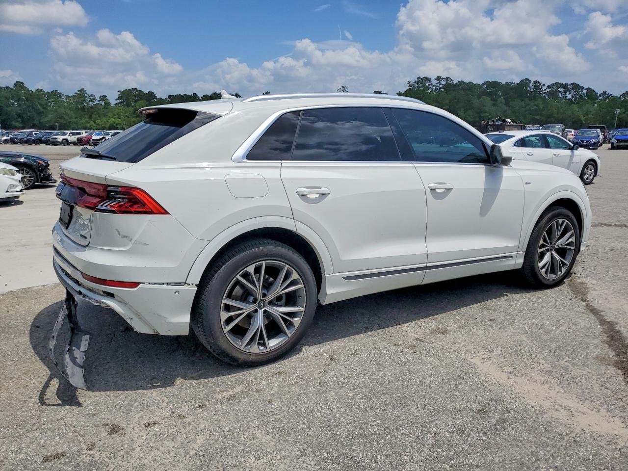 2021 AUDI Q8