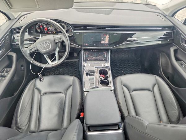 2021 AUDI Q7 quattro Premium Plus
