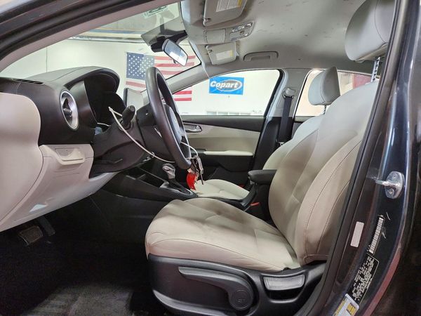 2022 KIA FORTE FE, LXS