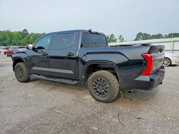 2026 TOYOTA TUNDRA SR