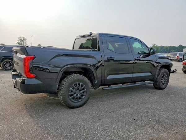 2026 TOYOTA TUNDRA SR