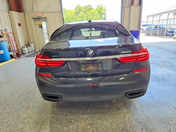 2019 BMW 750 xDrive