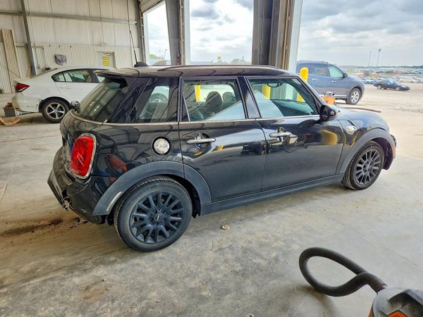 2017 MINI COOPER