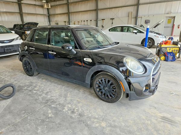 2017 MINI COOPER