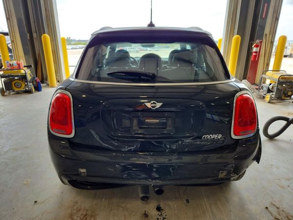 2017 MINI COOPER