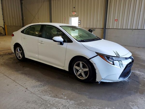 2020 TOYOTA COROLLA LE — Passenger 3/4