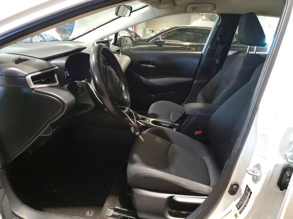 2020 TOYOTA COROLLA LE — DENT