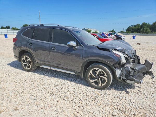 2023 SUBARU FORESTER