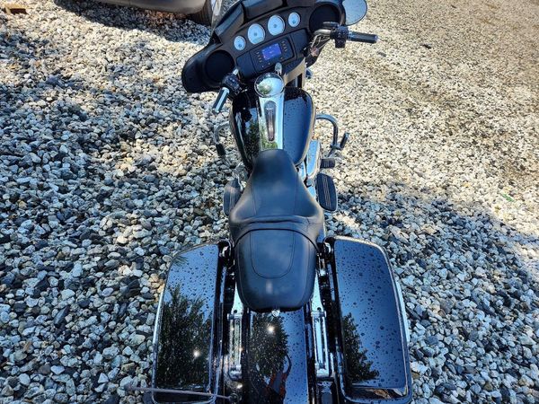 2021 HARLEY-DAVIDSON FLHX