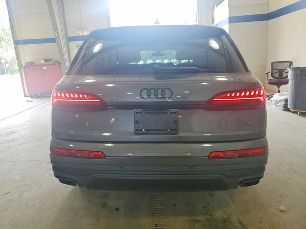 2025 AUDI Q7 quattro Premium Plus