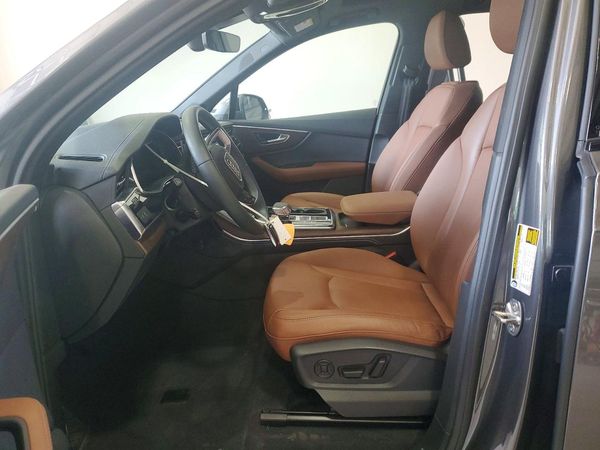 2025 AUDI Q7 quattro Premium Plus