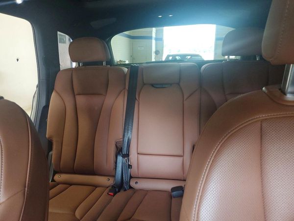 2025 AUDI Q7 quattro Premium Plus