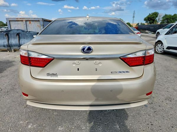 2013 LEXUS ES 300h
