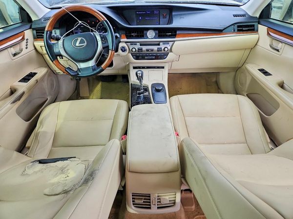 2013 LEXUS ES 300h