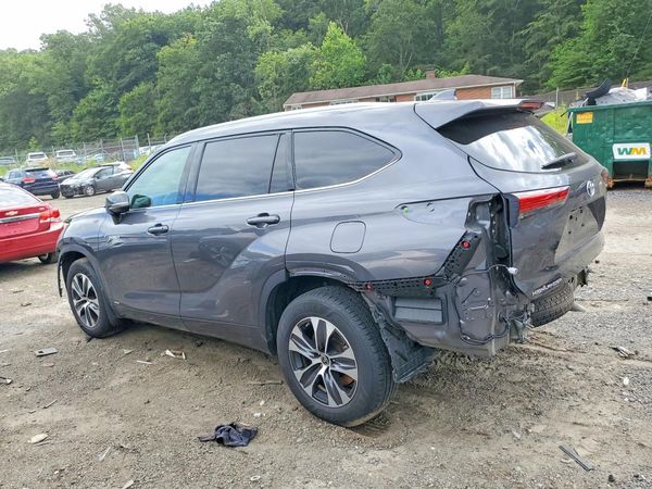 2021 TOYOTA HIGHLANDER