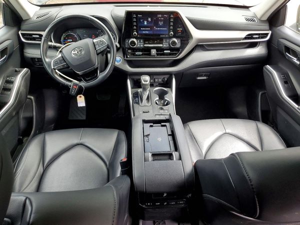 2021 TOYOTA HIGHLANDER