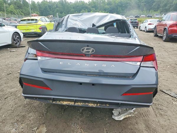 2026 HYUNDAI ELANTRA