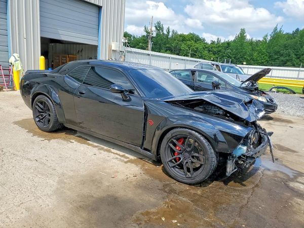 2015 DODGE CHALLENGER SRT HELLCAT
