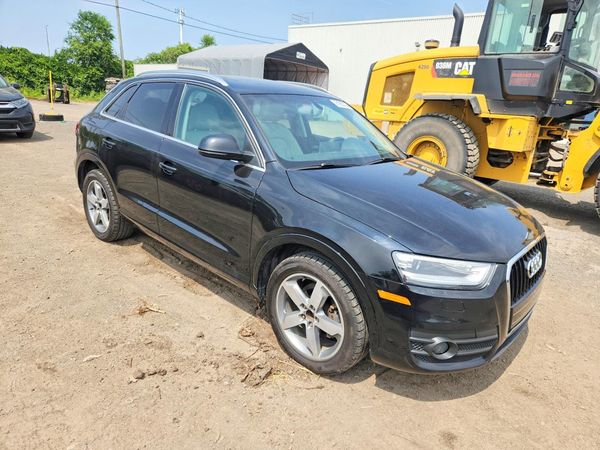 2015 AUDI Q3 quattro Premium Plus