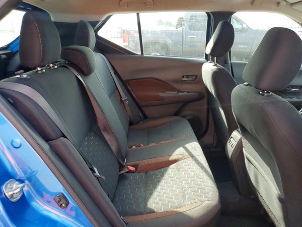 2024 NISSAN KICKS SR