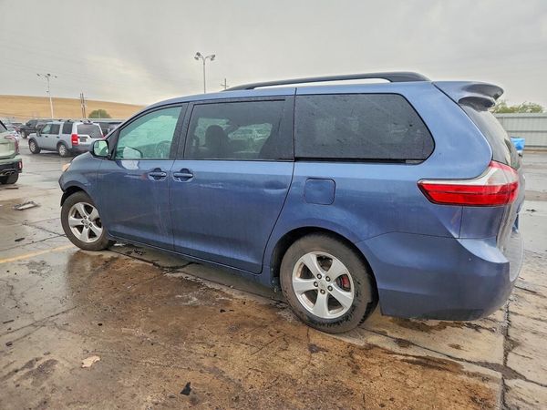 2015 TOYOTA SIENNA