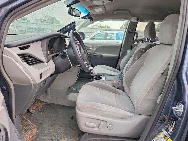 2015 TOYOTA SIENNA