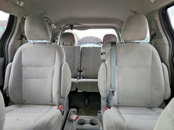 2015 TOYOTA SIENNA