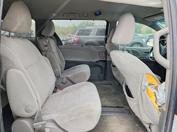 2015 TOYOTA SIENNA