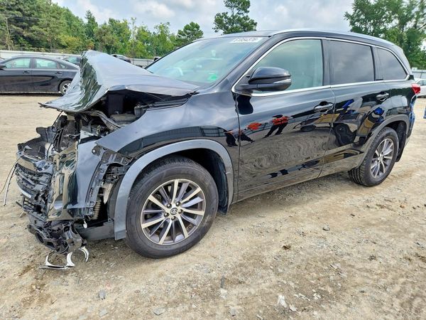 2017 TOYOTA HIGHLANDER SE/XLE
