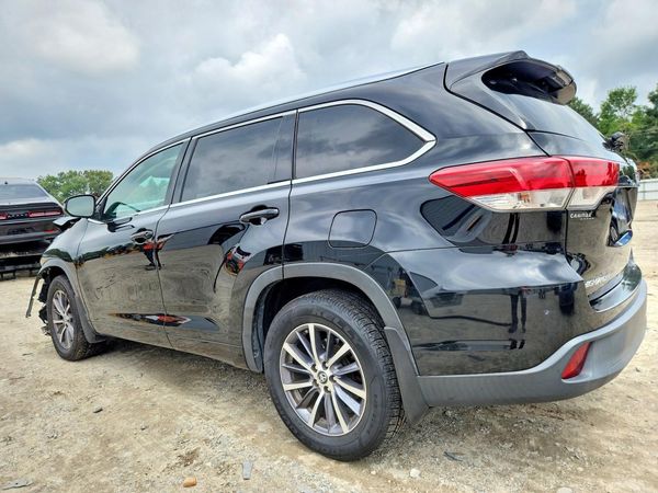 2017 TOYOTA HIGHLANDER SE/XLE