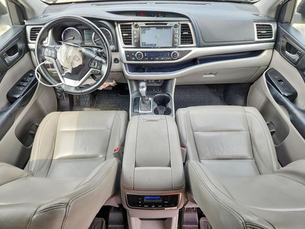 2017 TOYOTA HIGHLANDER SE/XLE