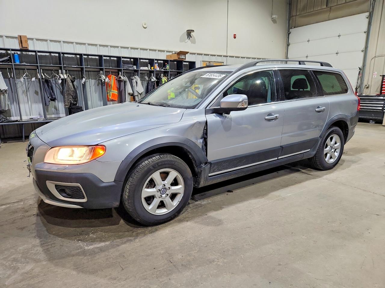 2012 VOLVO XC70