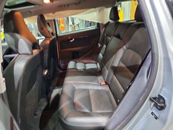 2012 VOLVO XC70