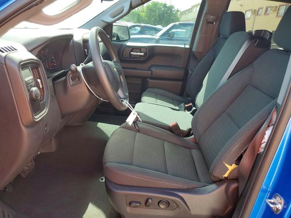 2025 CHEVROLET SILVERADO Custom