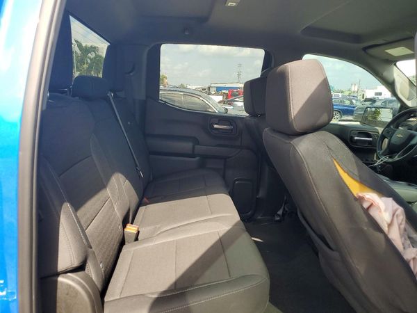 2025 CHEVROLET SILVERADO Custom