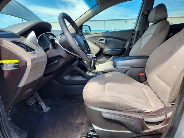 2015 HYUNDAI TUCSON GL (Middle-Low)